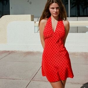 REALISATION PAR THE LEILA DRESS IN AURA POLKA DOT